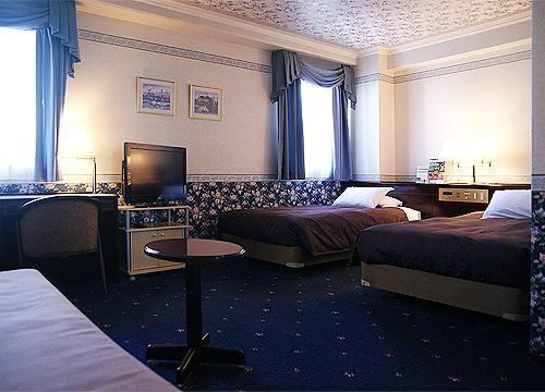 Kurume Station Hotel Екстериор снимка